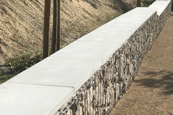 Remate gavion gris liso